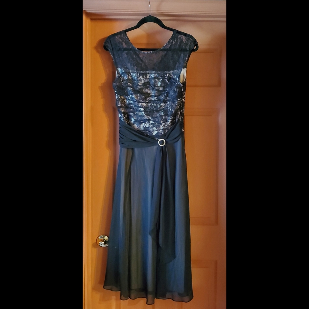 Signature by Sangria Cocktail Dress